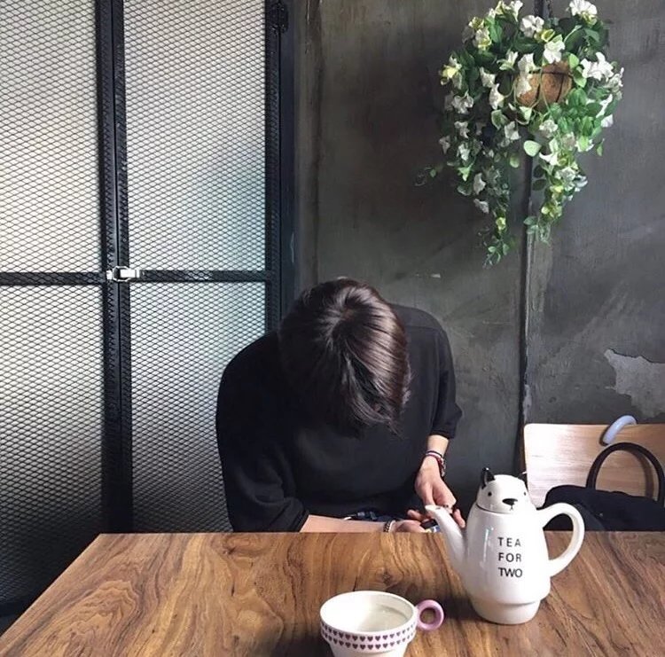 方胜烁坚