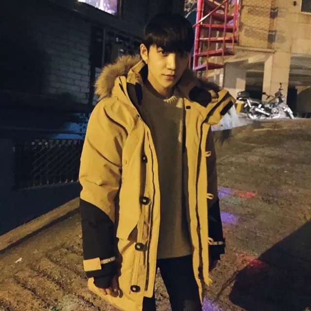 鲍泽军霭
