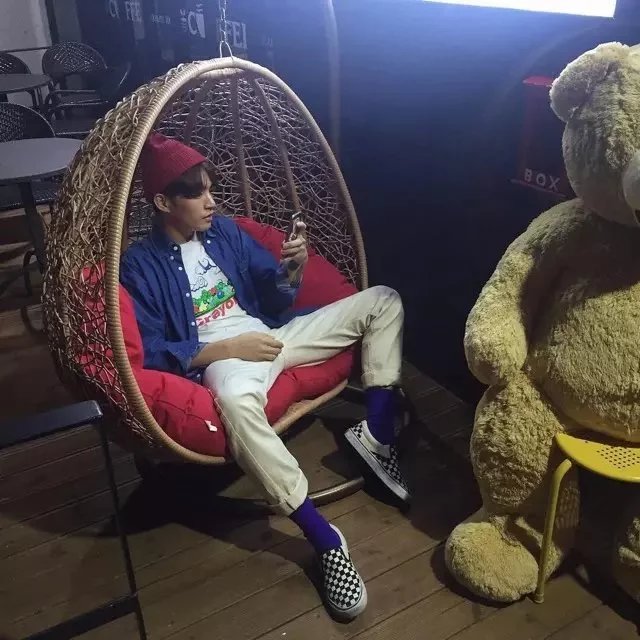 伊以贤烁