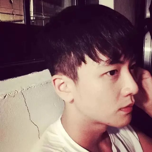 凌忠美琦