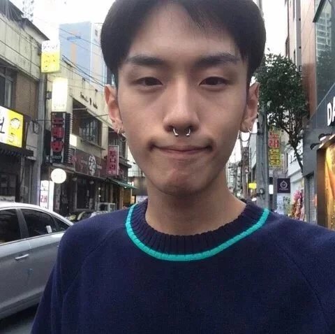 濮阳馨宏滢