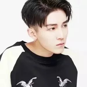 卢雄星光